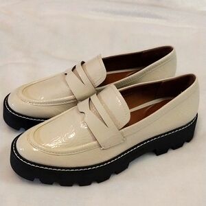 FRANCO SARTO CREAM COLORED THICK OUTSOLE LOAFERS size 8.5